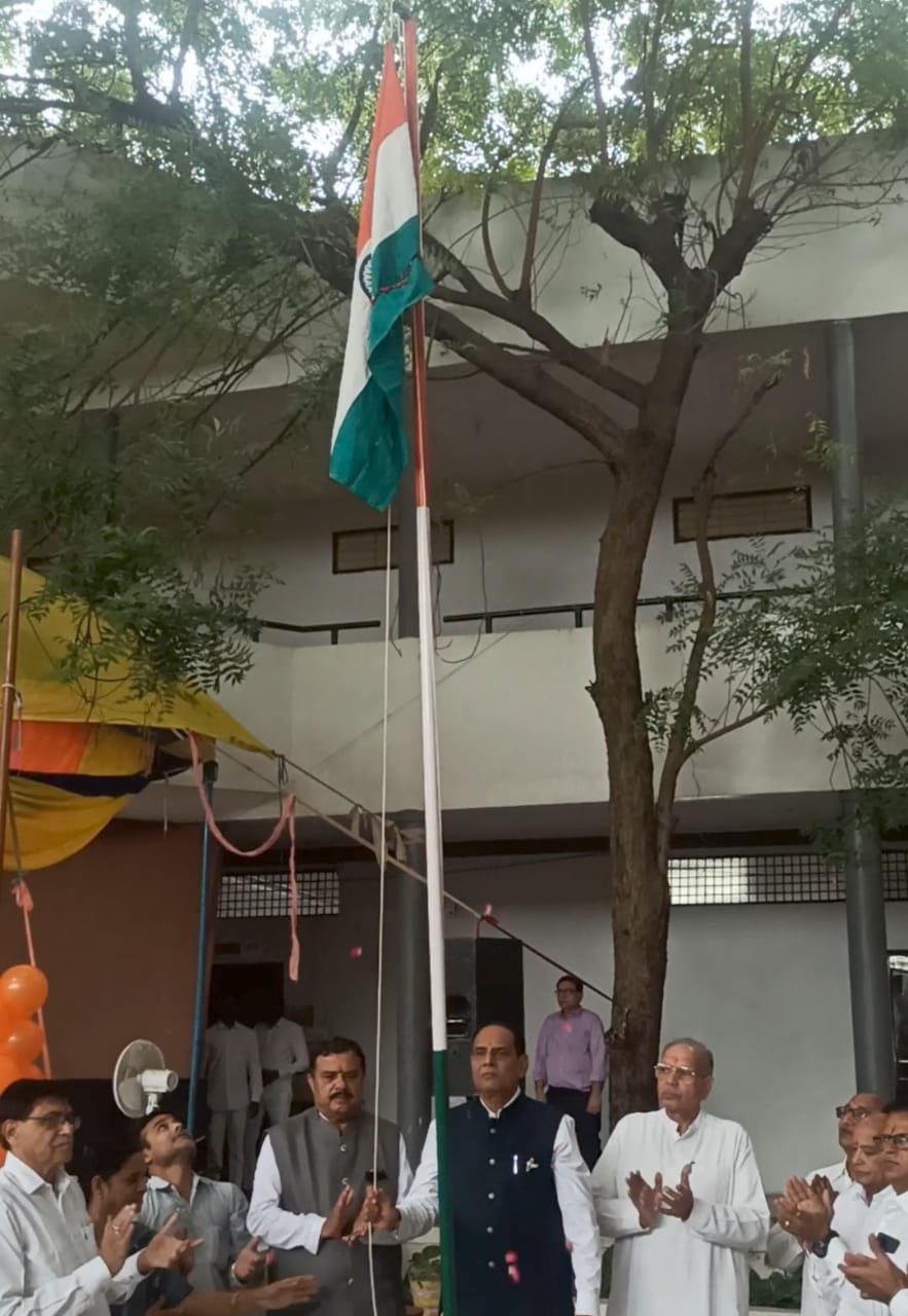 79 वे स्वतंत्रता दिवस महोत्सव के तहत देश भक्ति गीतों पर विद्यार्थियों ने दी आकर्षक प्रस्तुतियां